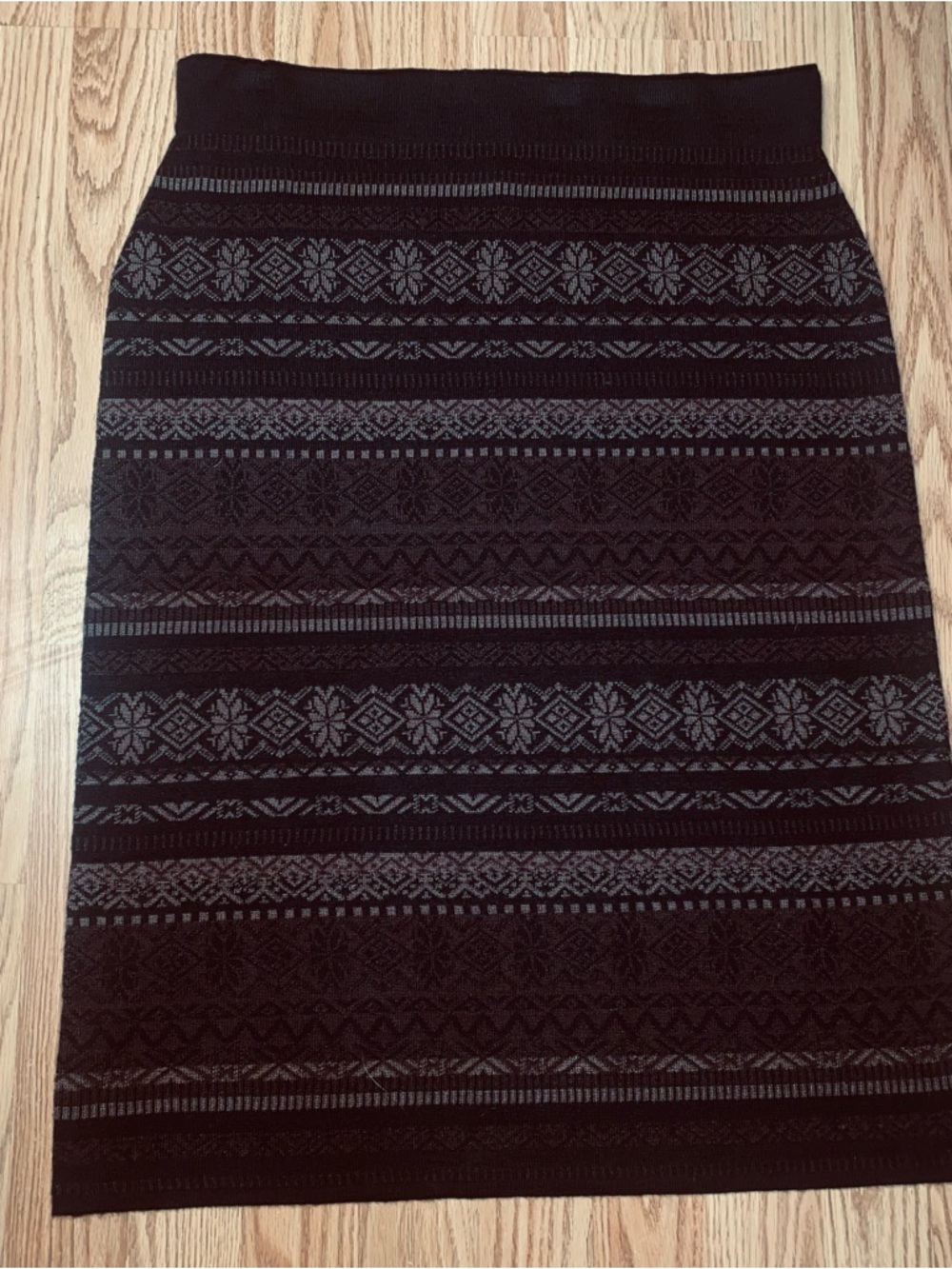 Patterned Black & Brown Knit Midi Skirt Size L